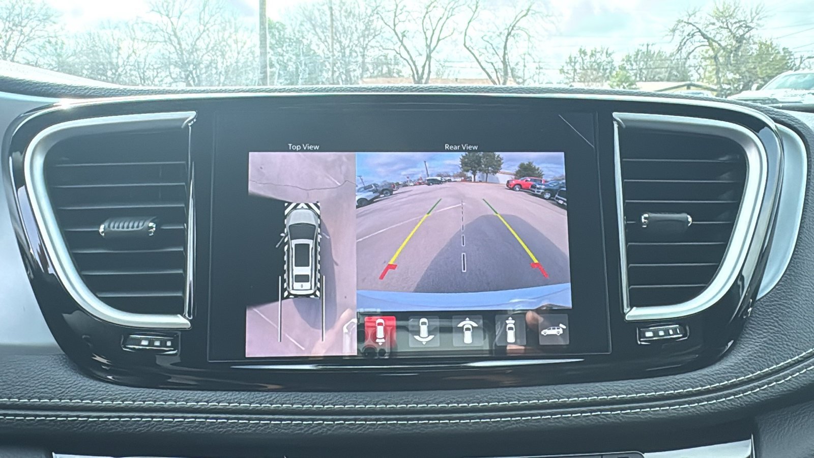 2026 Chrysler Pacifica Limited - Photo 19
