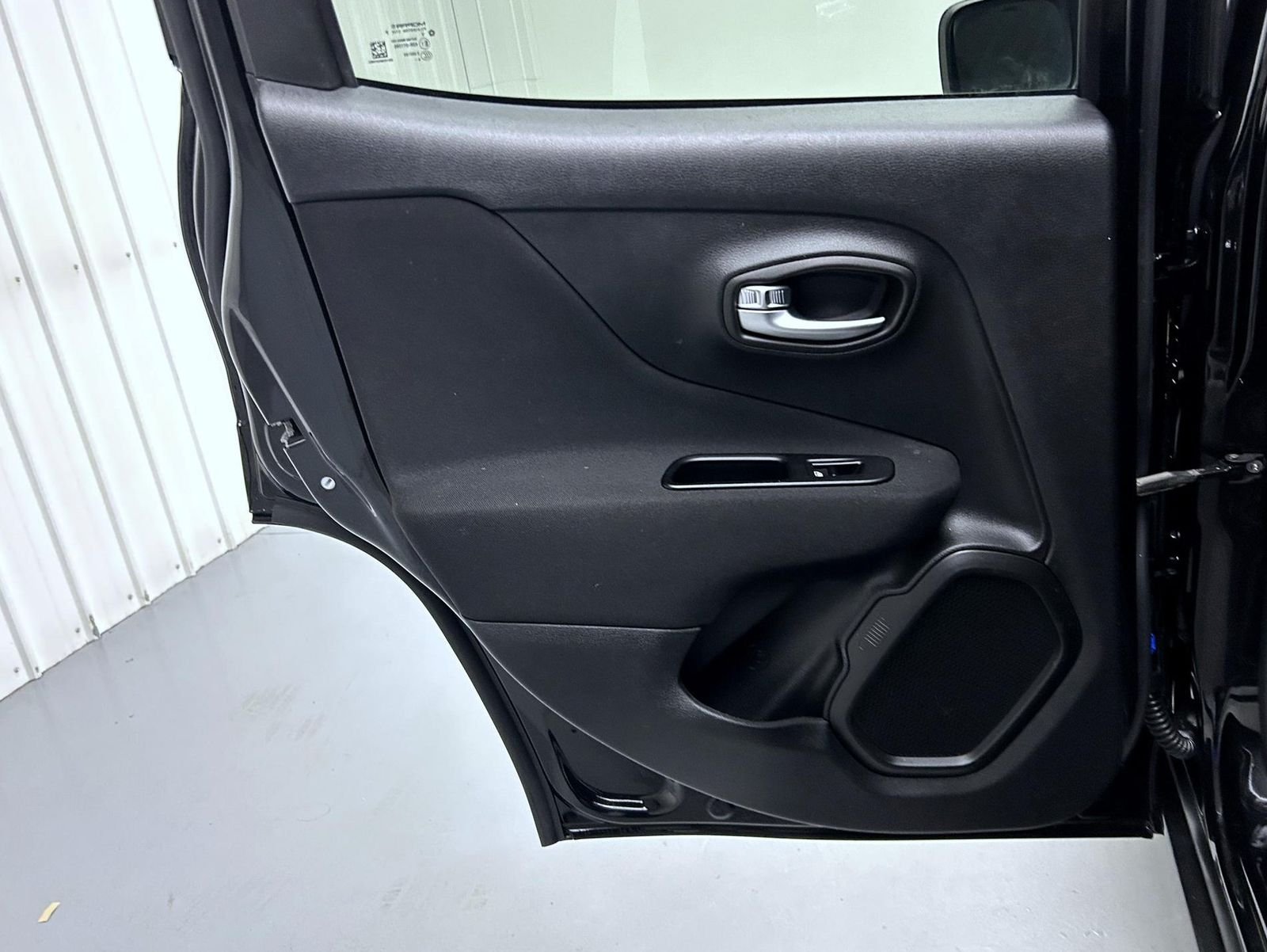 Used 2020 Black Jeep Latitude image 20