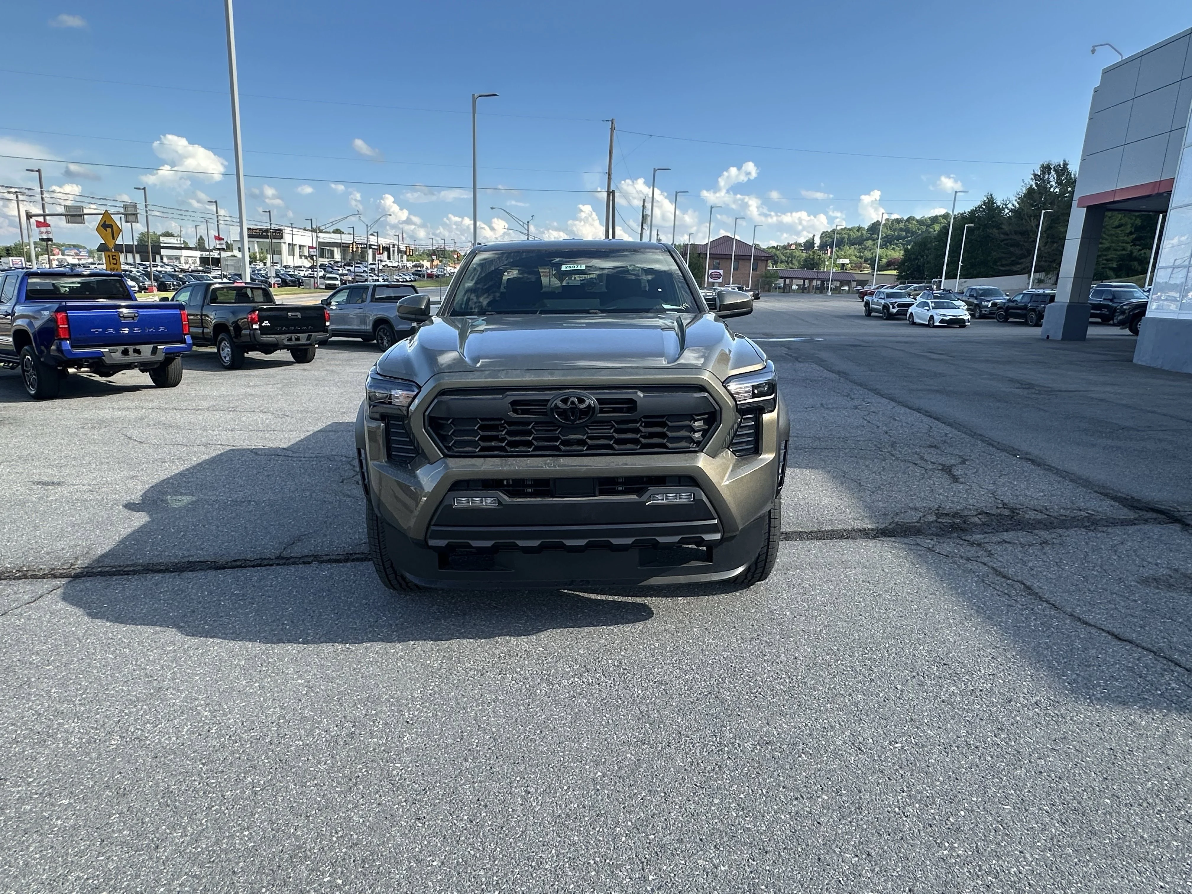 New 2026 BRONZE OXIDE Toyota TRD Off Road Hybrid image 8