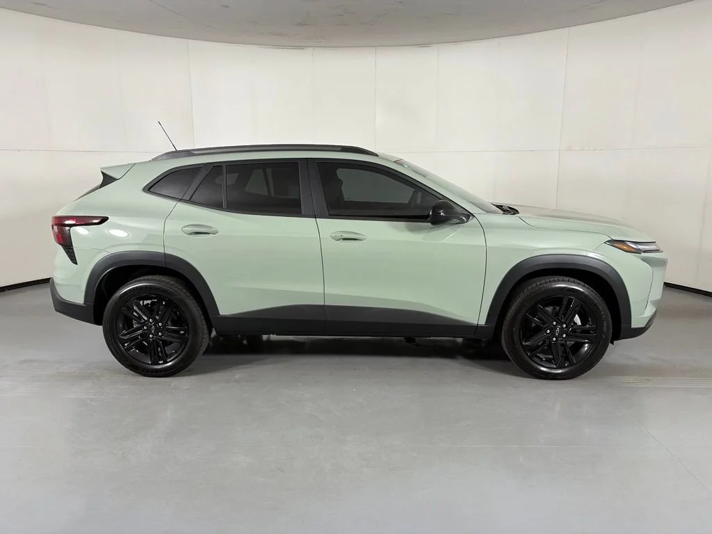 New 2026 Cacti Green Chevrolet ACTIV image 11