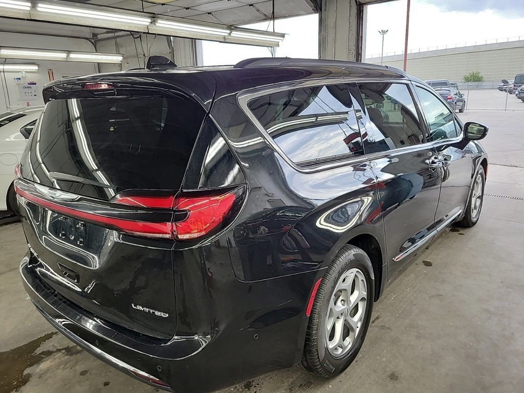 Used 2023 Black Chrysler Limited image 11