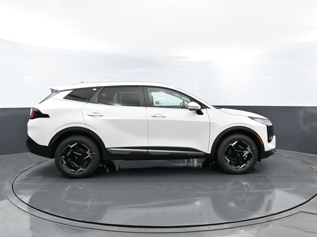 New 2026 Snow White Pearl Kia EX image 4