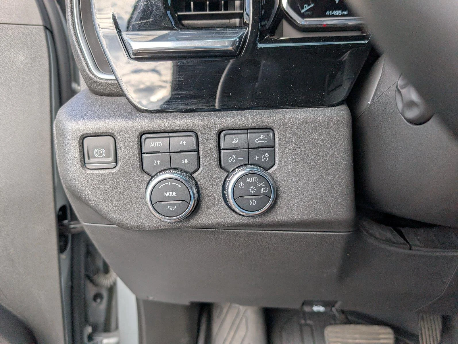 Used 2023 STERLING METALLIC GMC SLT image 30
