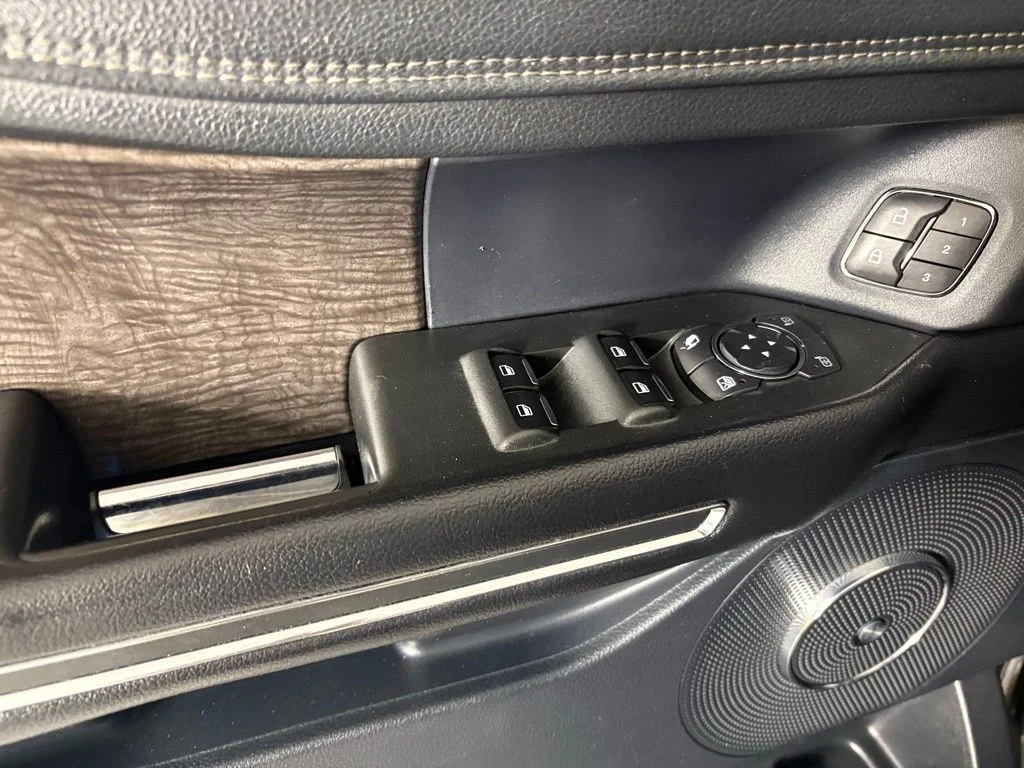 Used 2020 Black Ford Limited image 20