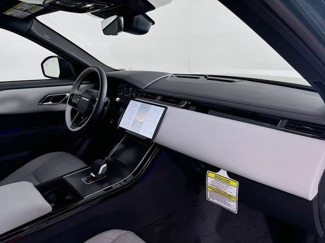 New 2026 Green Land Rover Dynamic SE image 27