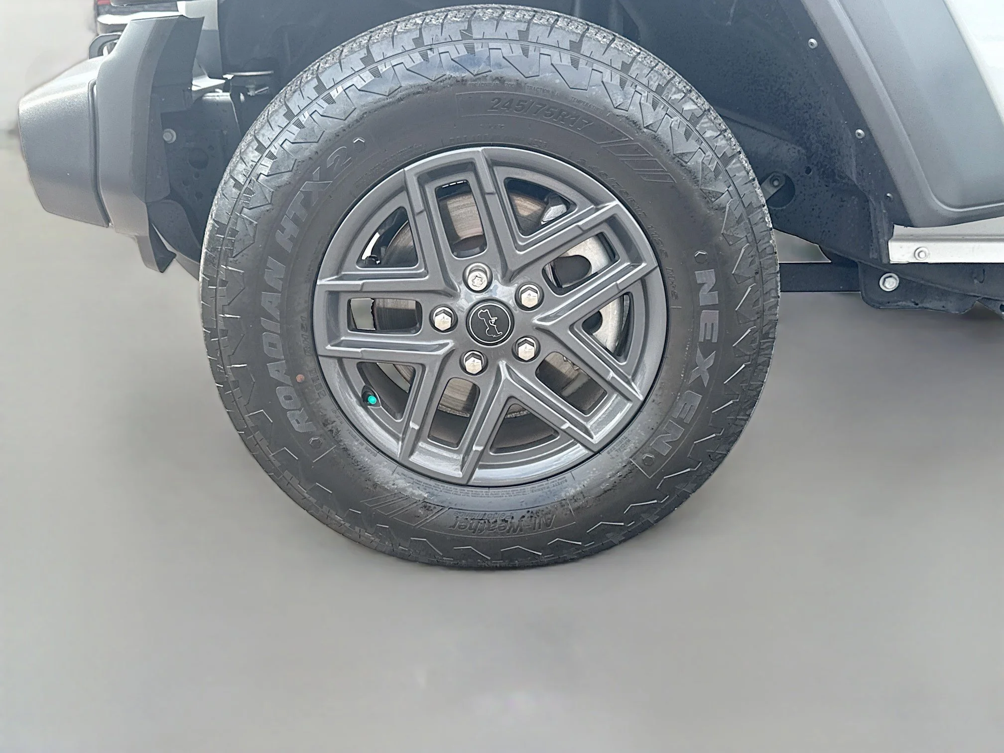 Used 2024 Silver Zynith Clearcoat Jeep Sport S image 39