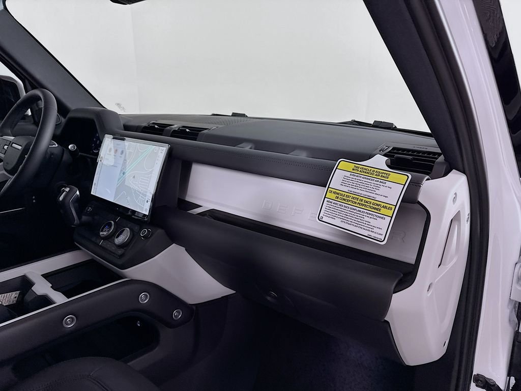 New 2026 Fuji White Land Rover S image 31