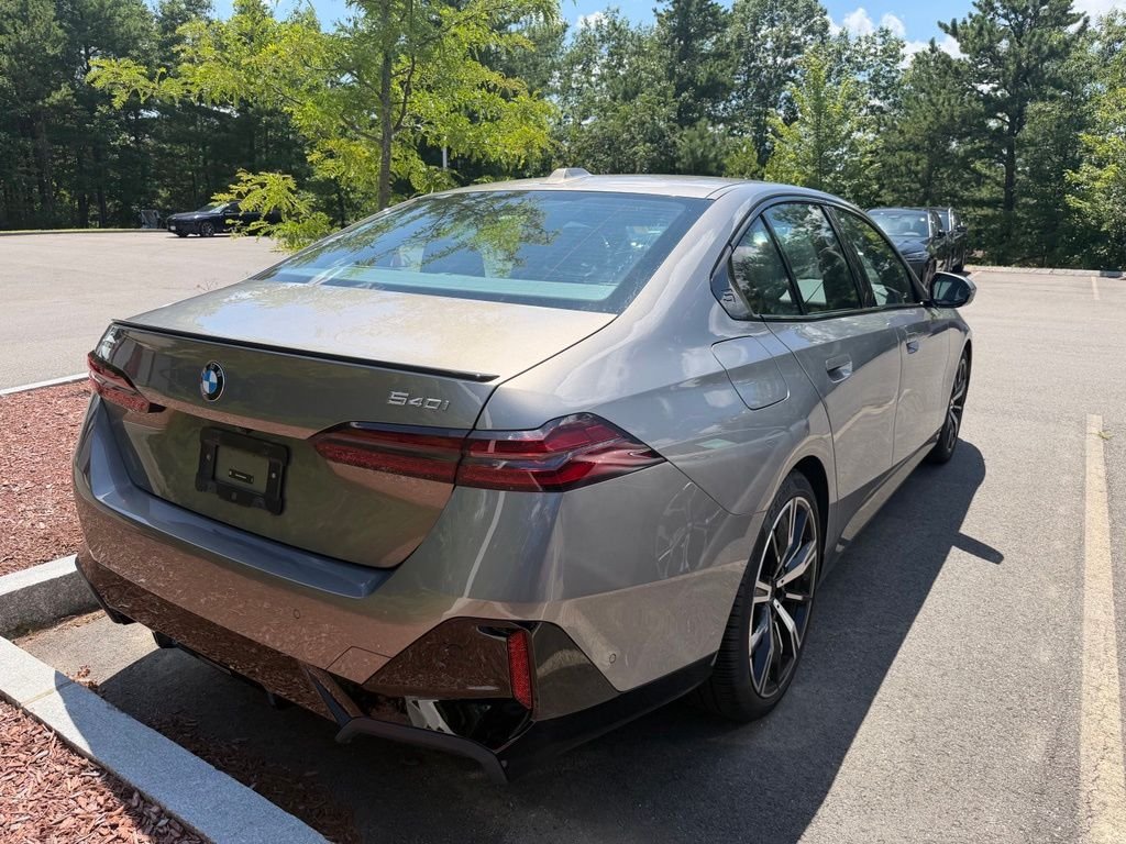 Certified Used 2026 Oxide Grey Met BMW 540i xDrive image 4
