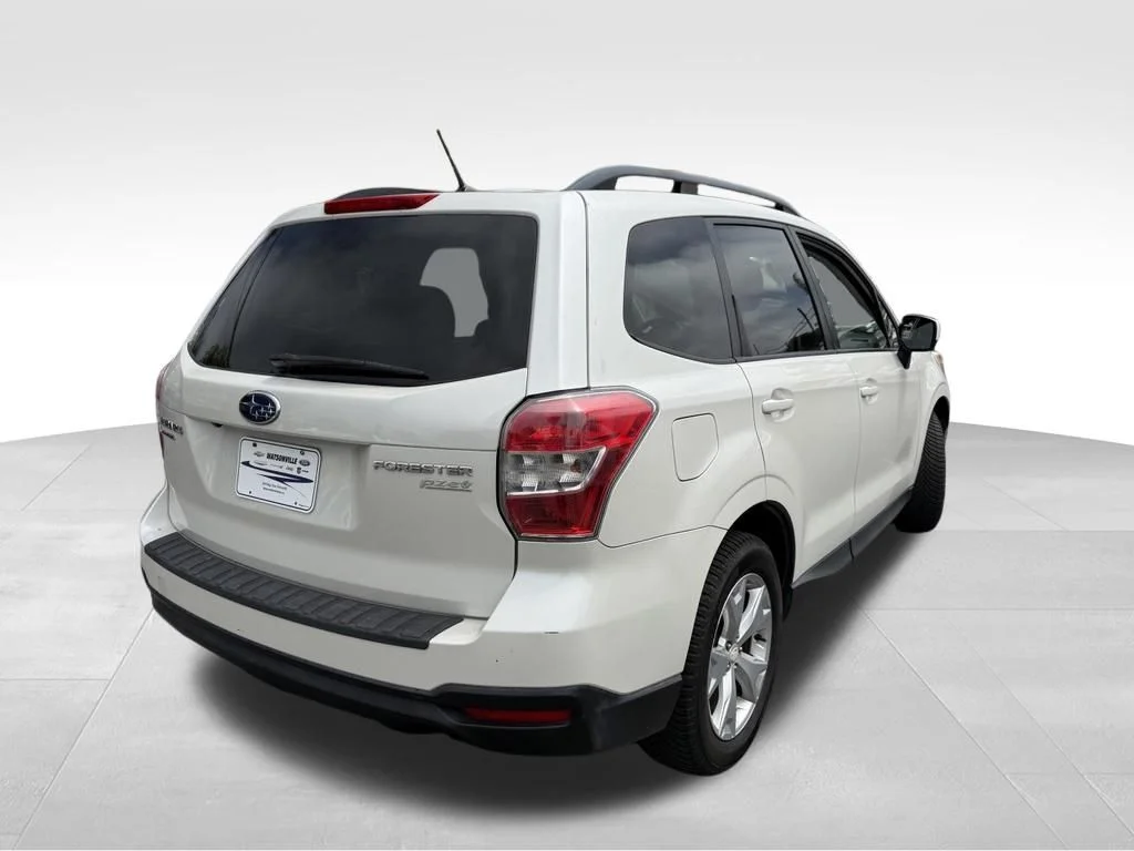 Used 2014 White Subaru 2.5i Premium image 3