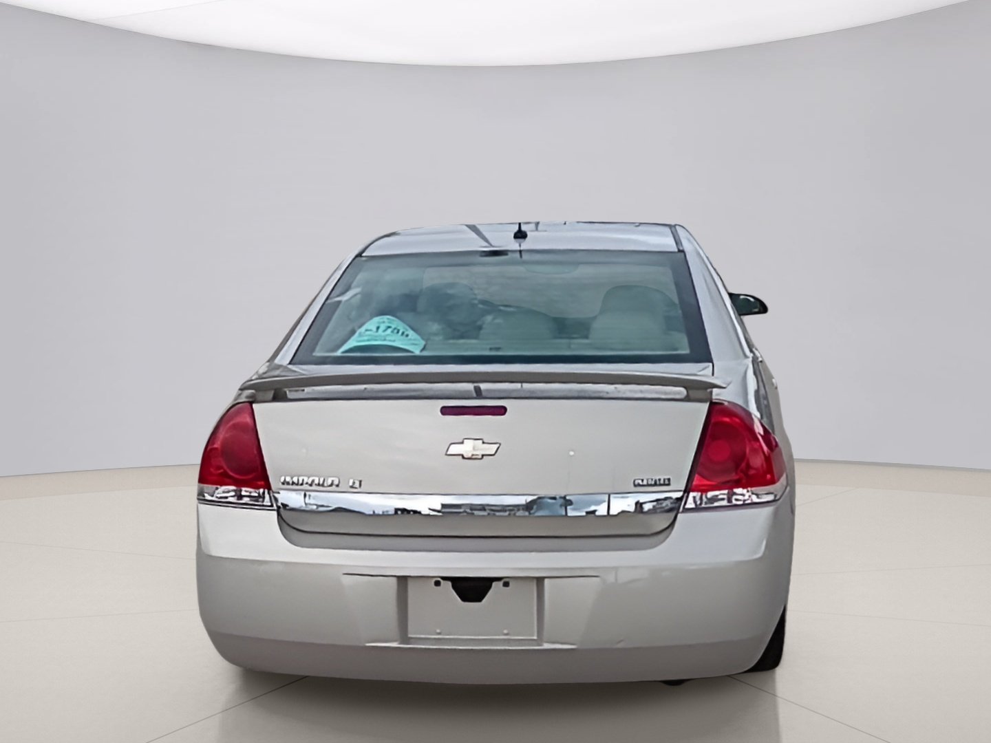 Used 2008 Gold Chevrolet LT image 4