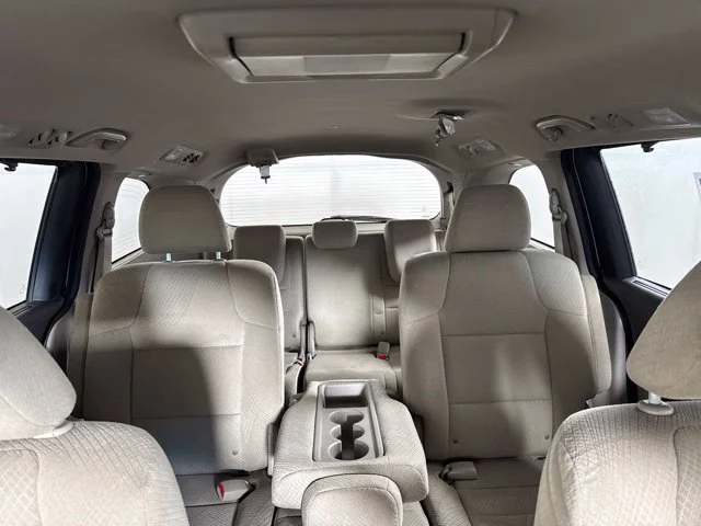 Used 2016 White Honda SE image 14