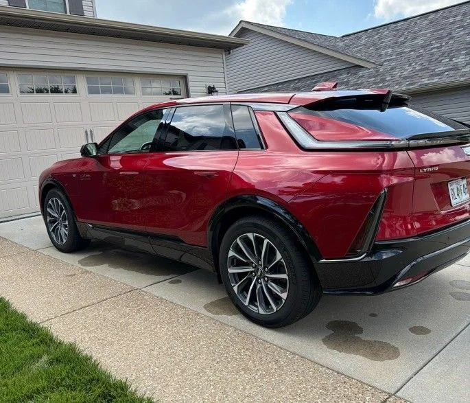 Used 2024 Cadillac LYRIQ Sport 2 with VIN 1GYKPVRL8RZ123207 for sale in Loveland, CO