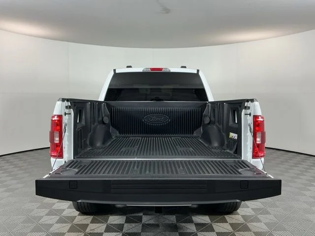 Used 2023 White Ford XLT image 7