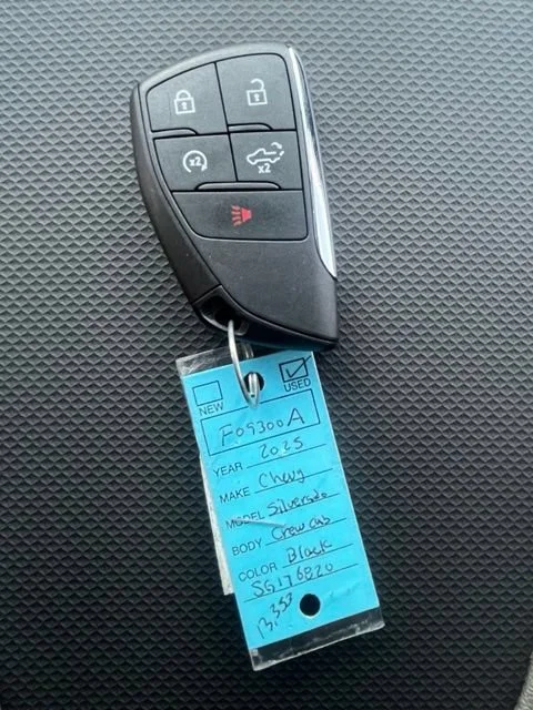 Used 2025 Black Chevrolet ZR2 image 31