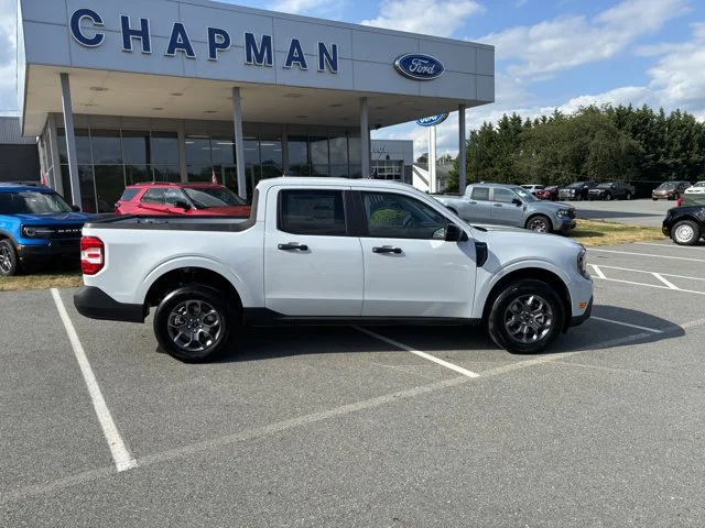 New 2026 Space White Metallic Ford XLT image 8