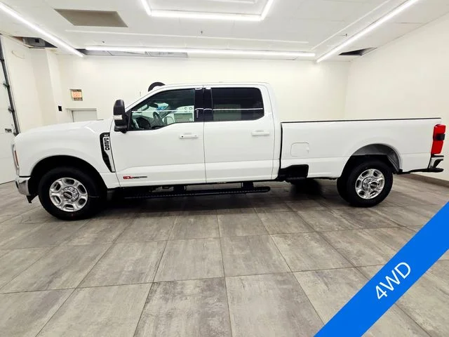 New 2026 Oxford White Ford F-250® XLT image 2