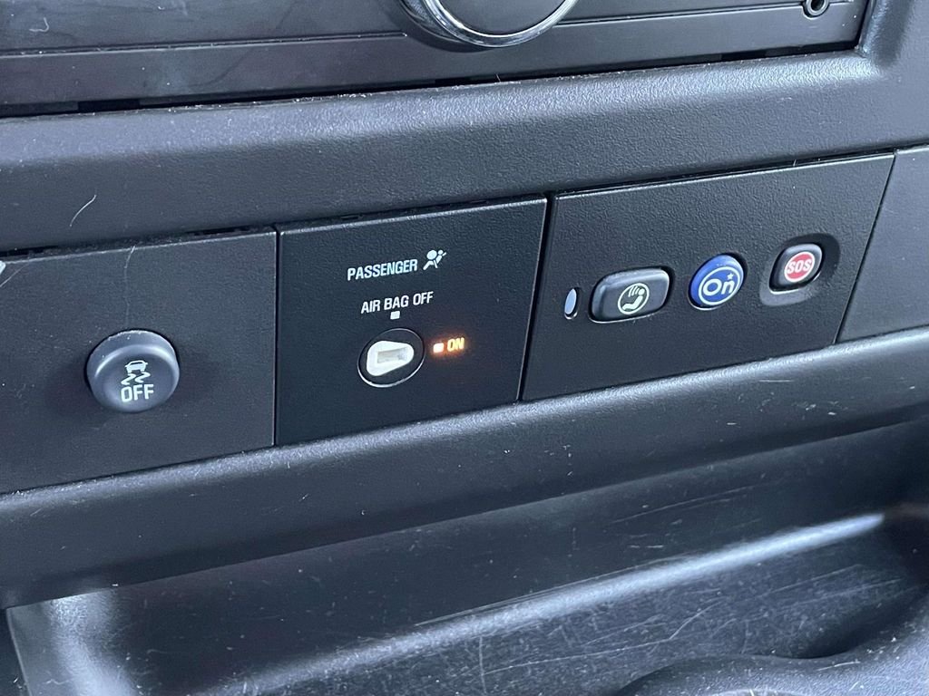 2017 Chevrolet Express Passenger LS - Photo 23