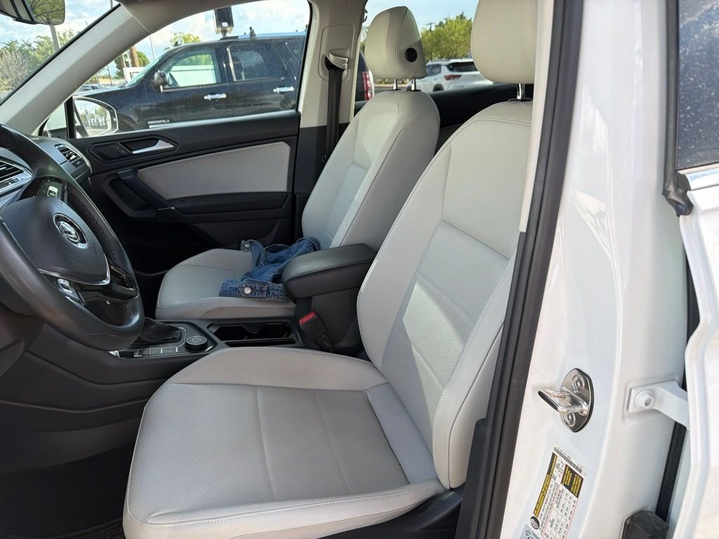 Used 2020 Beige Volkswagen 2.0T SE image 15