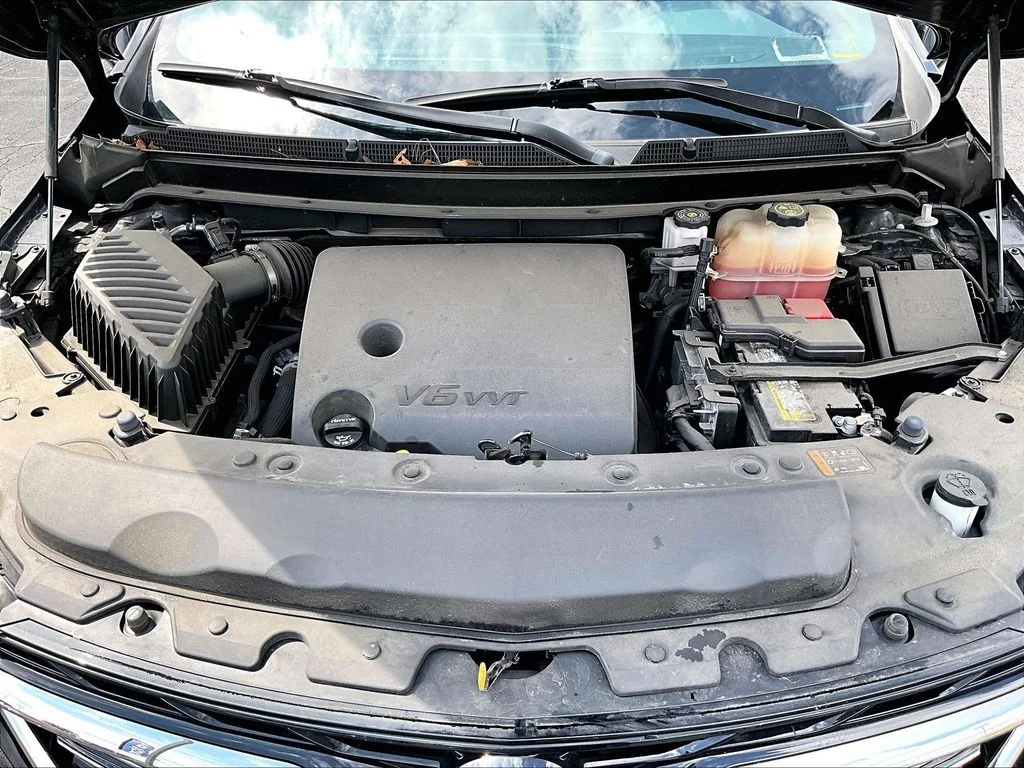 Used 2023 Black Buick Essence image 9