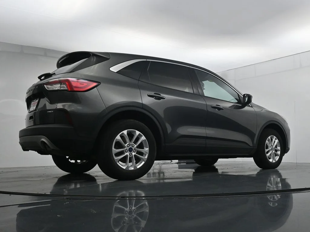 Used 2020 Gray Ford SE image 33