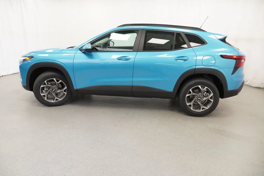 New 2026 Marina Blue Metallic Chevrolet LT image 39