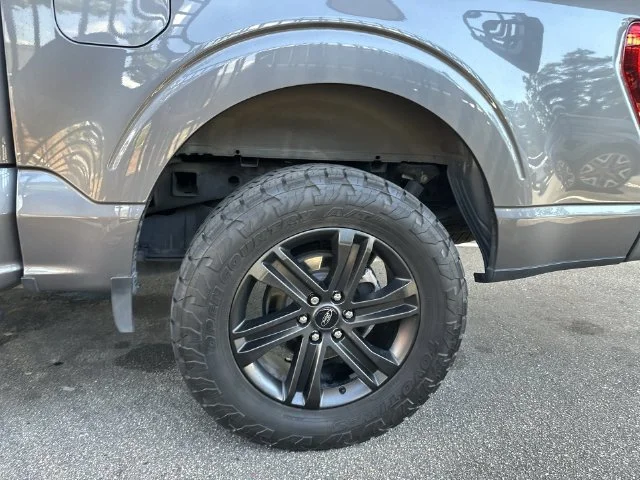 Used 2021 Gray Ford XLT image 10