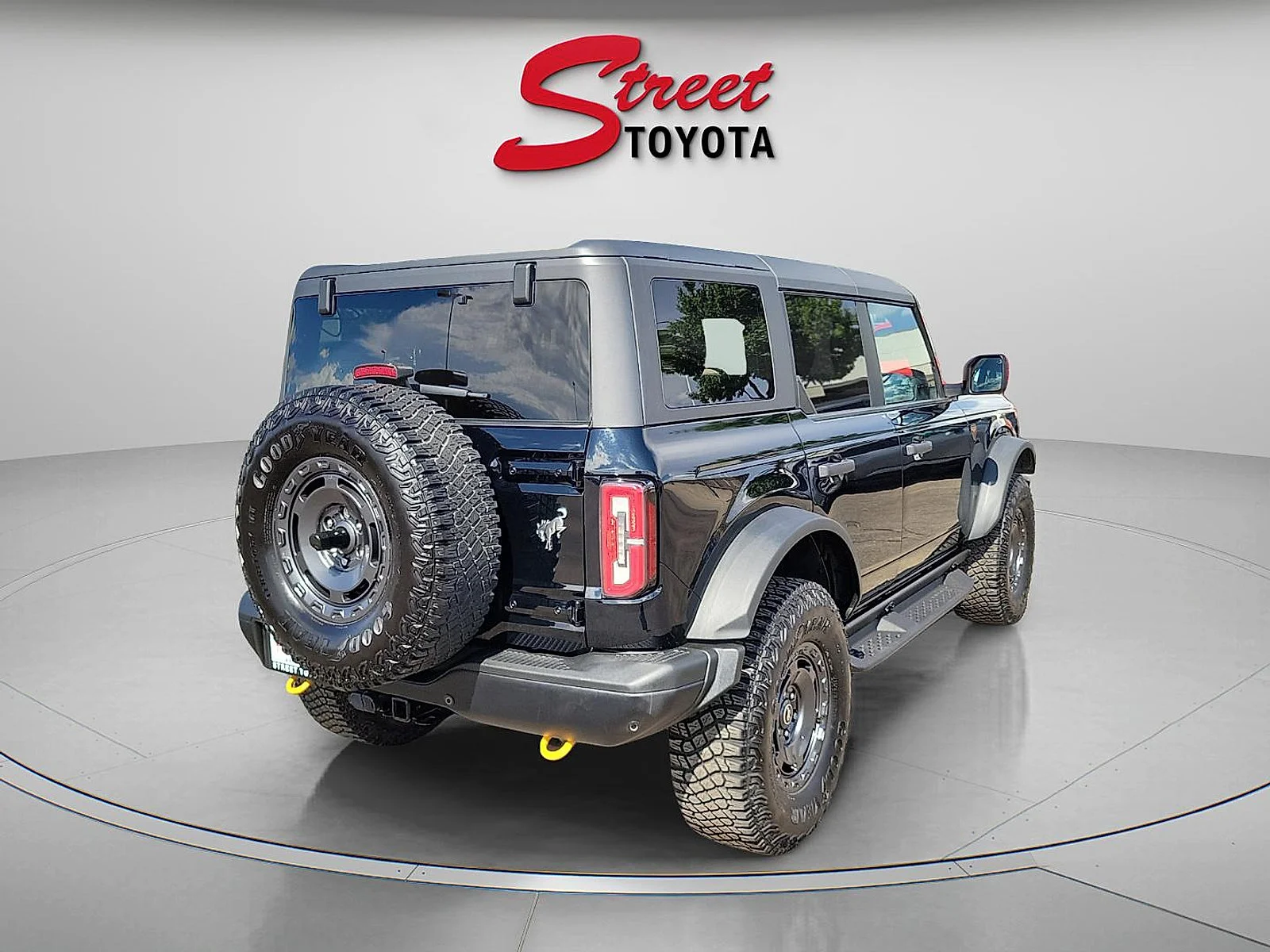 Used 2024 Black Ford Badlands image 4