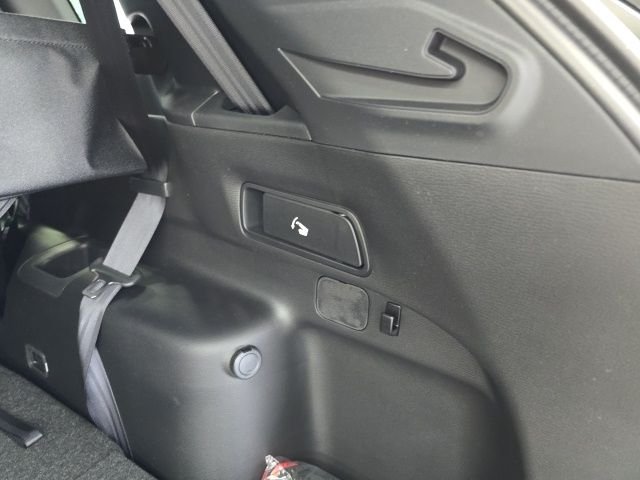 Used 2024 Black Mitsubishi SEL image 9