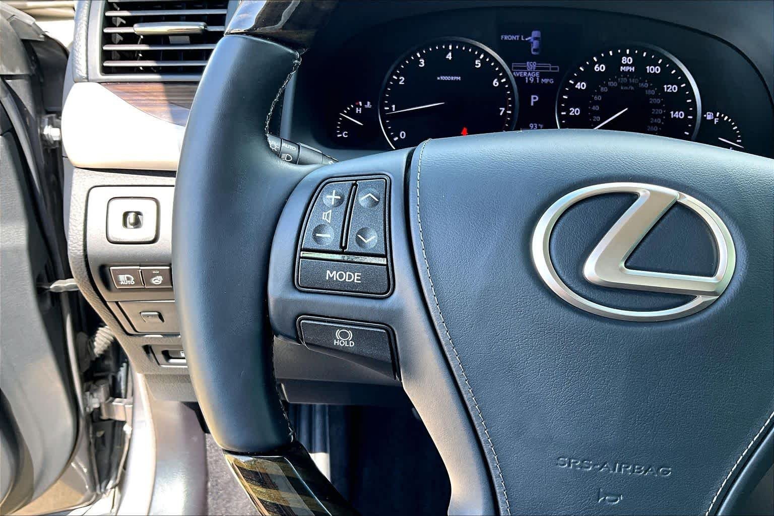 Used 2015 Nebula Gray Pearl Lexus  image 24