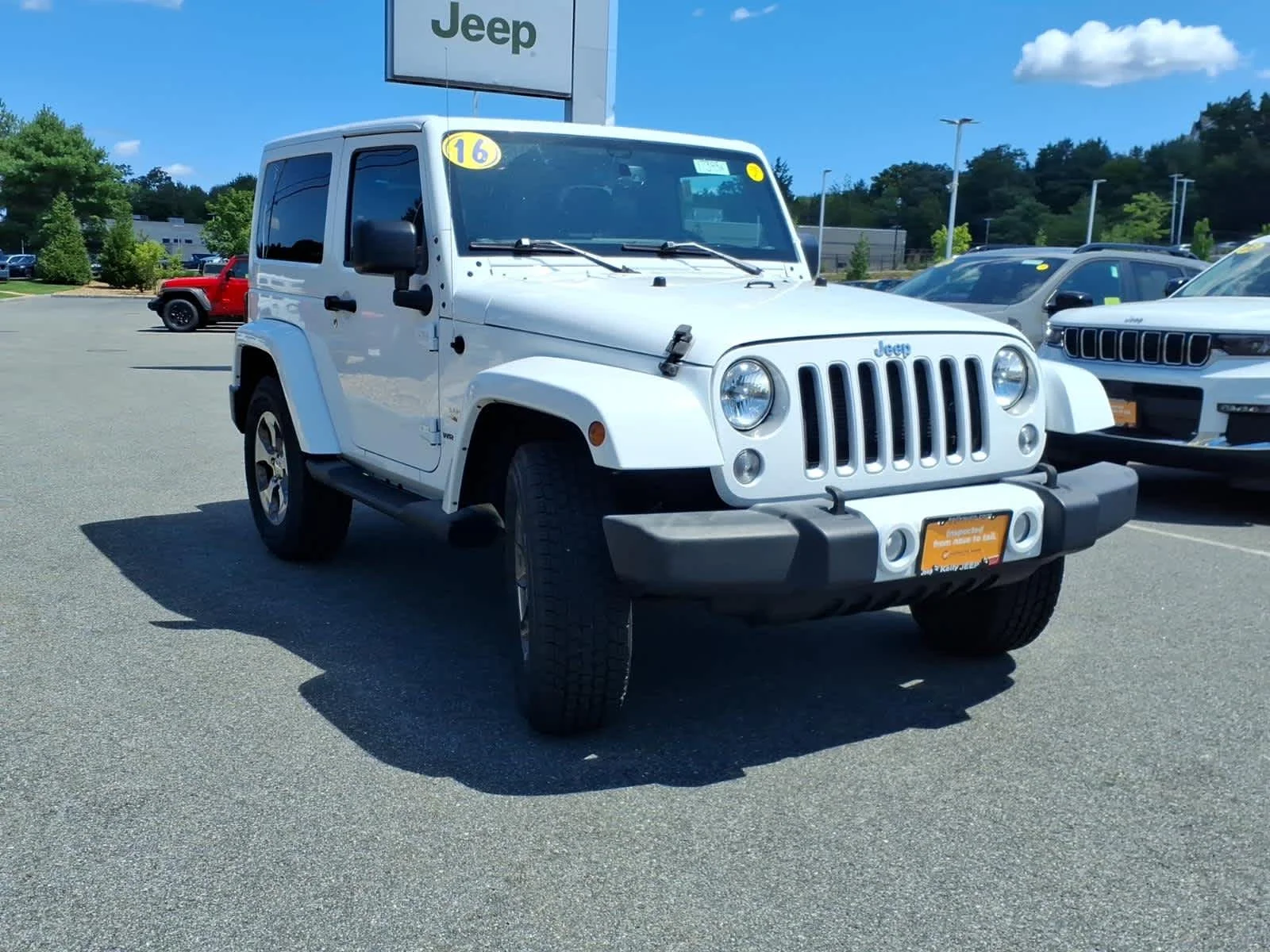 Certified Used 2016 Bright White Clearcoat Jeep Sahara image 5