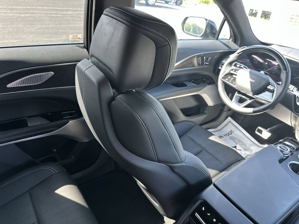 2026 Cadillac LYRIQ V - Photo 17