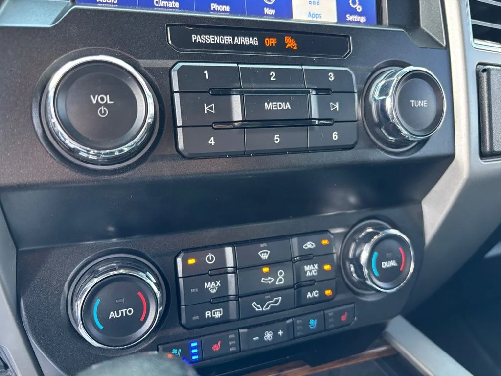 Used 2019 Silver Ford Lariat image 30