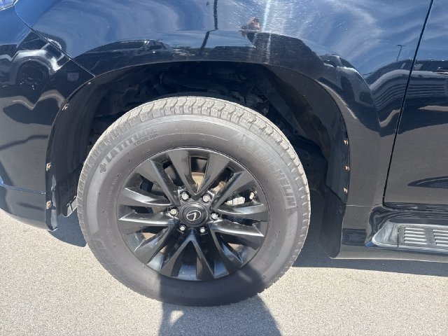 Used 2020 Black Lexus 460 image 10