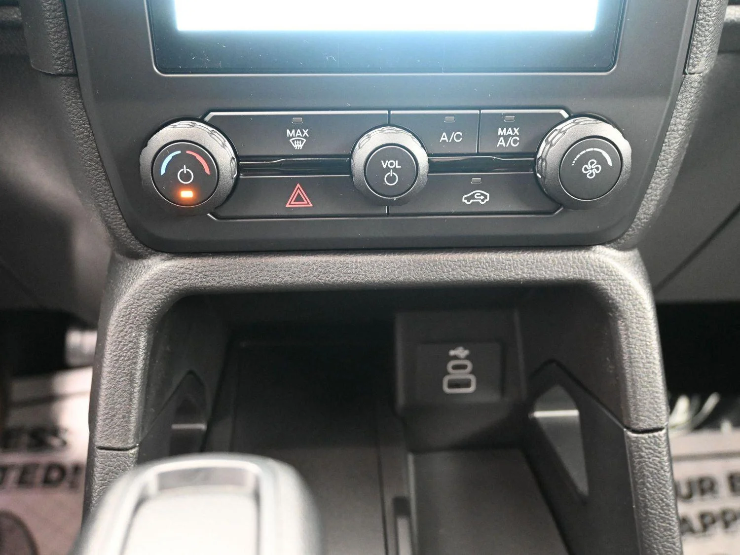 New 2025 Oxford White Ford XL image 25