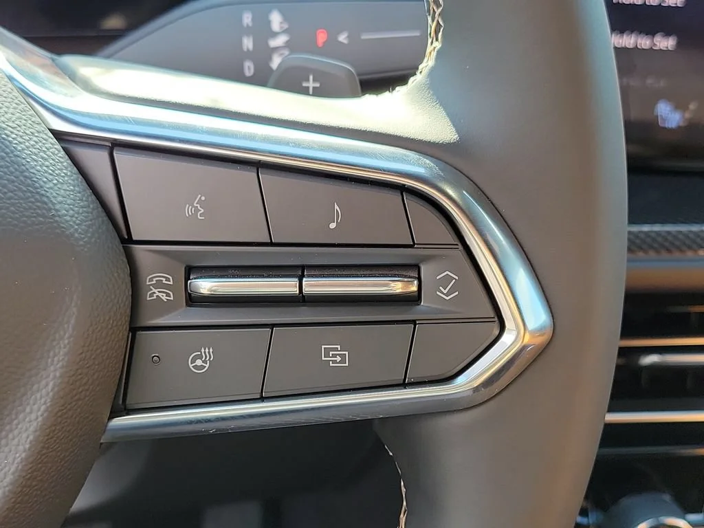 2027 Chevrolet Traverse Z71 - Photo 11