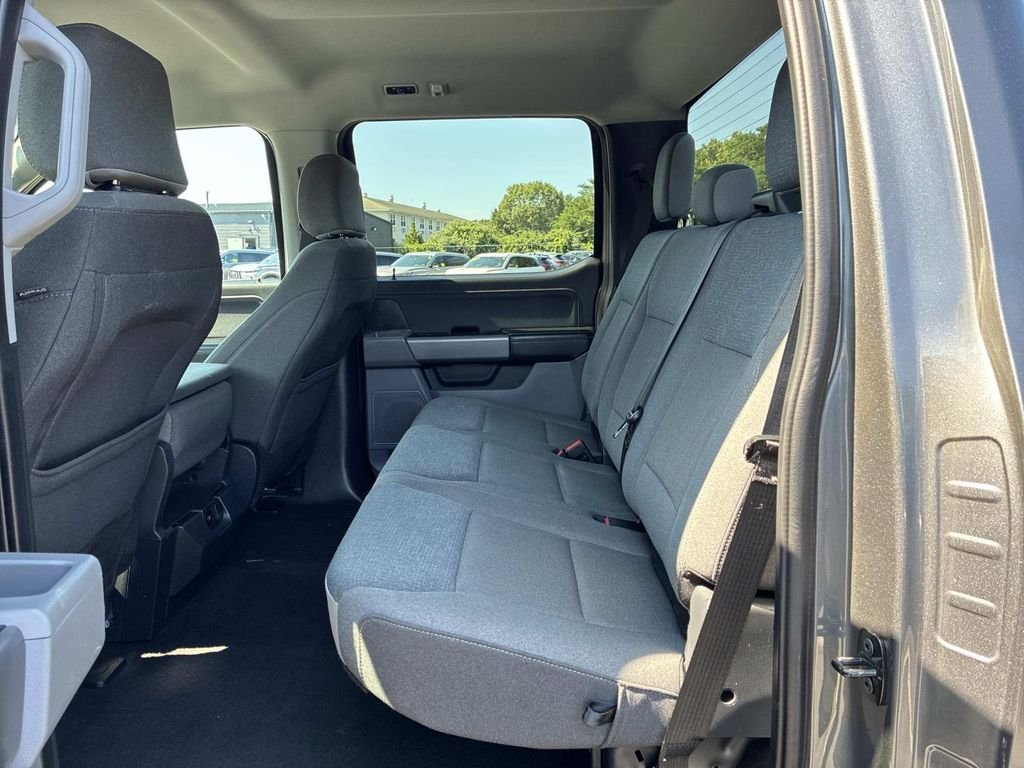 Used 2025 Gray Ford XLT image 15