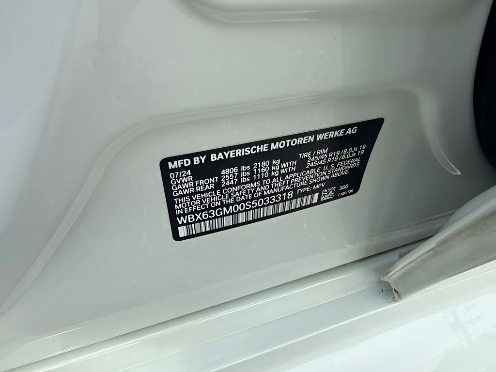 Used 2025 White BMW xDrive28i image 22