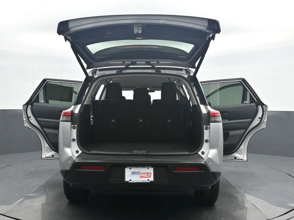 Used 2025 Silver Nissan SV image 36