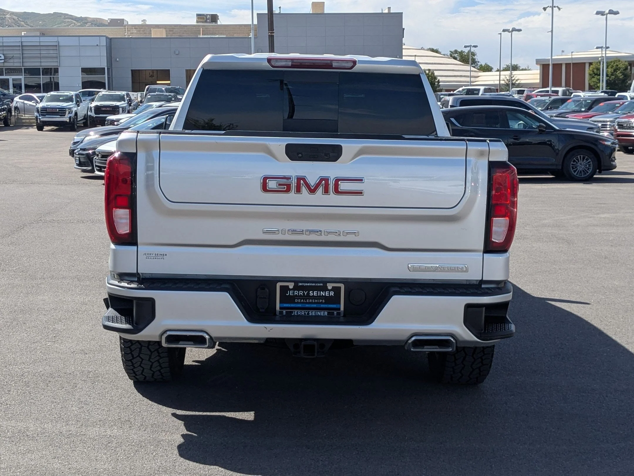 Used 2021 Quicksilver Metallic GMC Elevation image 5