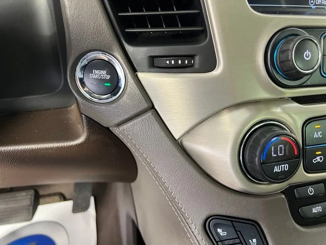 Used 2020 Gray GMC Denali image 31