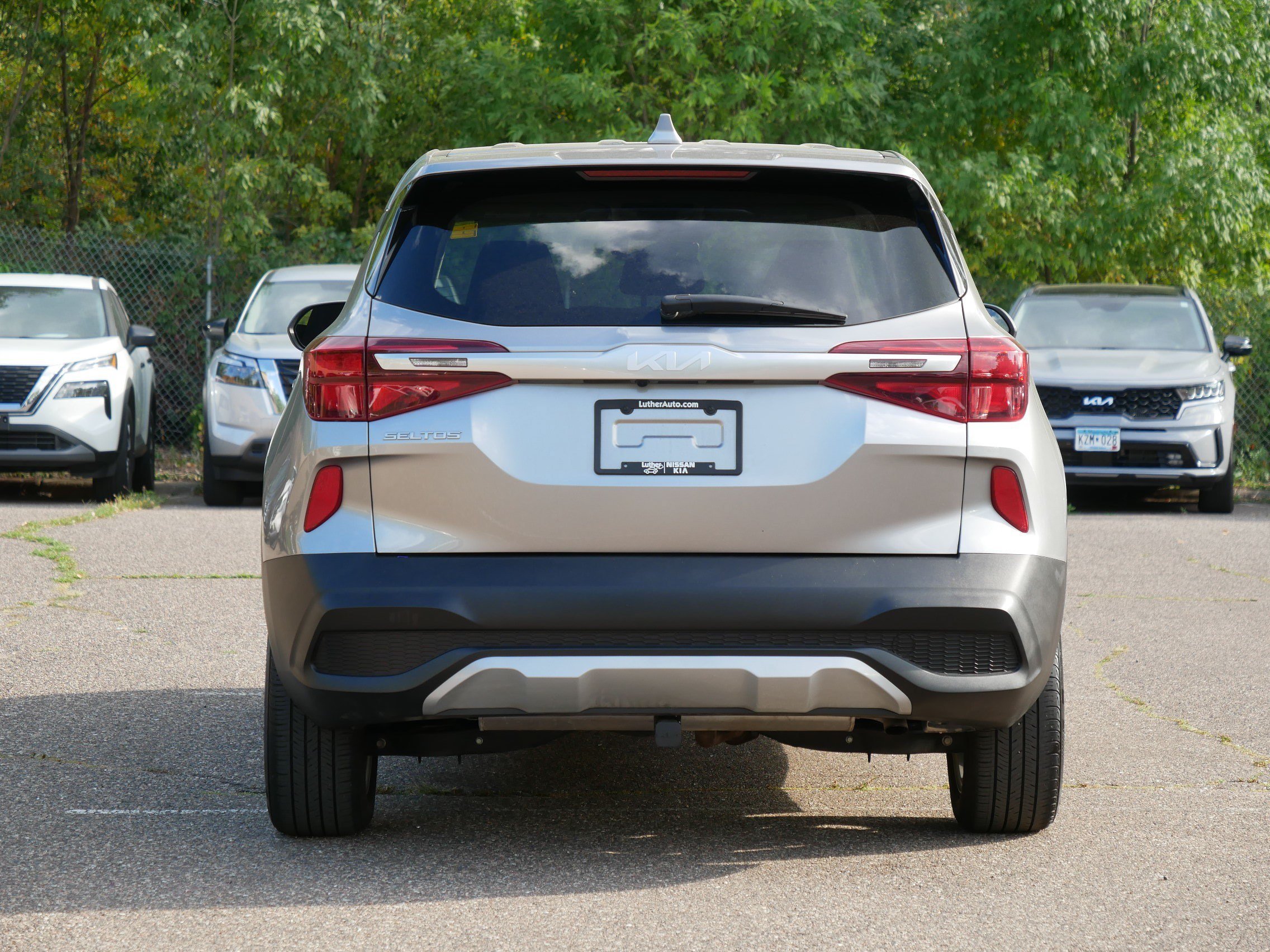 Used 2023 Steel Gray Kia LX image 5