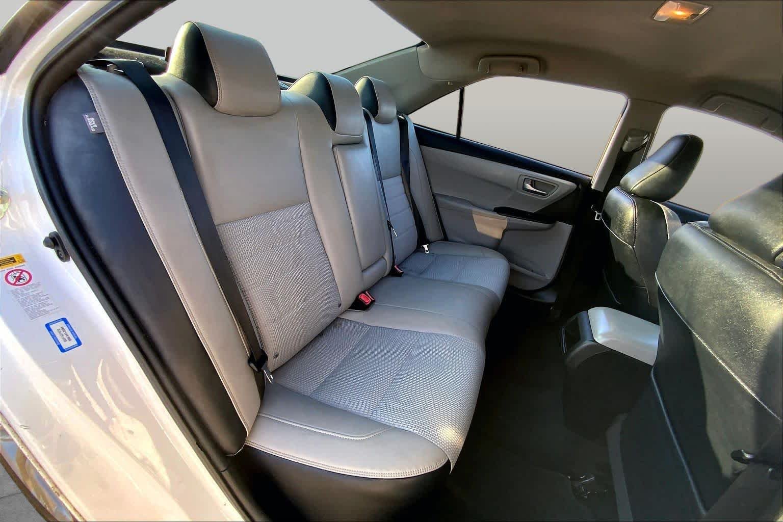 Used 2016 Super White Toyota SE image 19