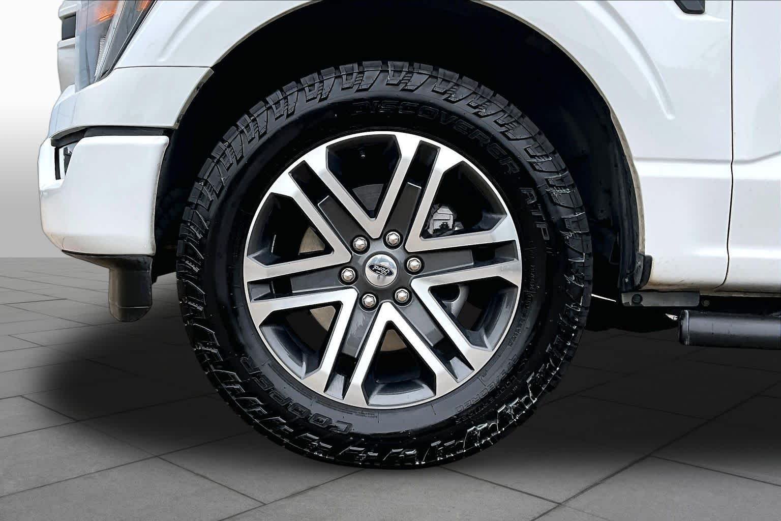 Used 2023 Oxford White Ford XL image 13