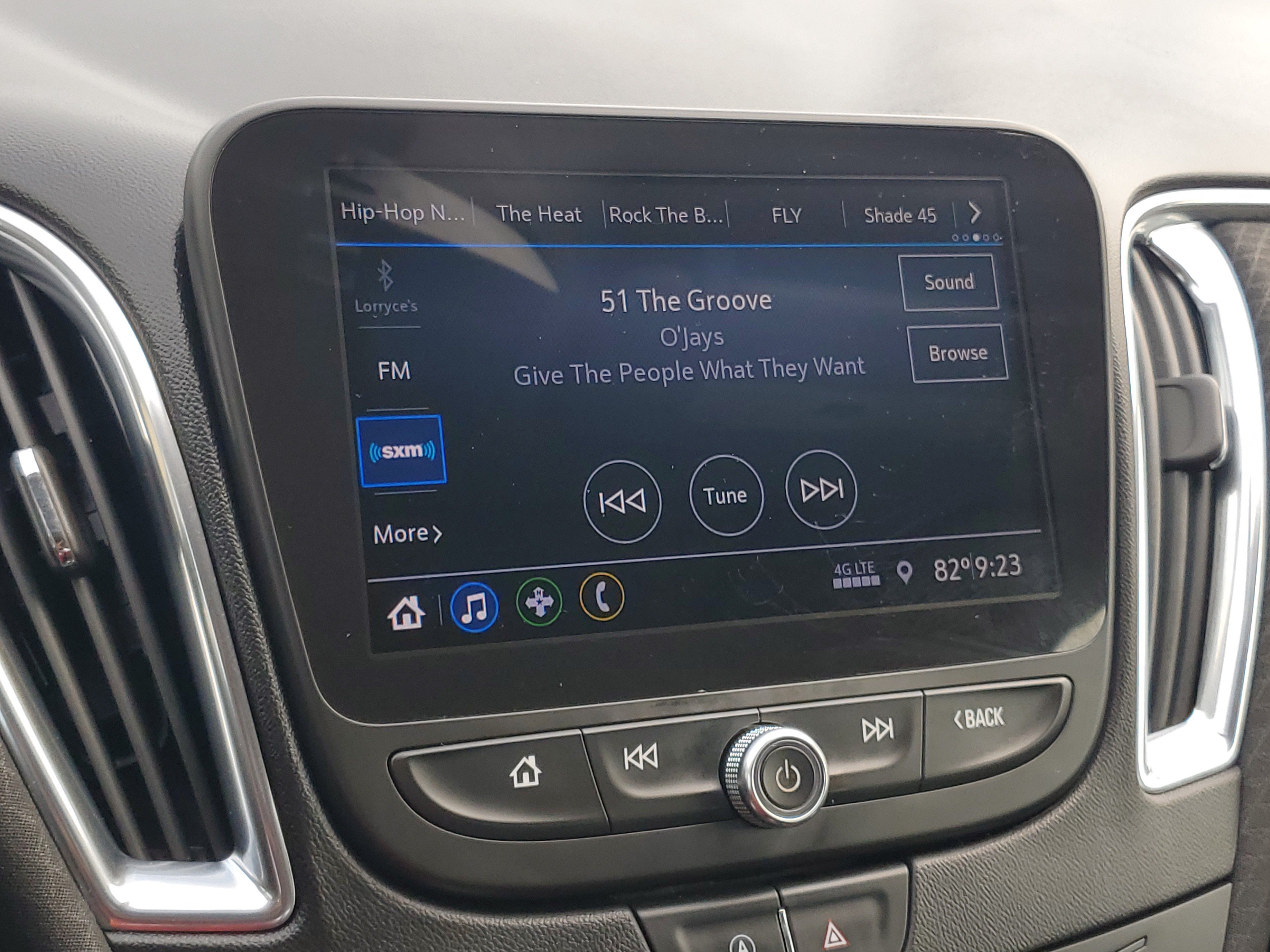 Used 2020 Summit White Chevrolet LT image 28