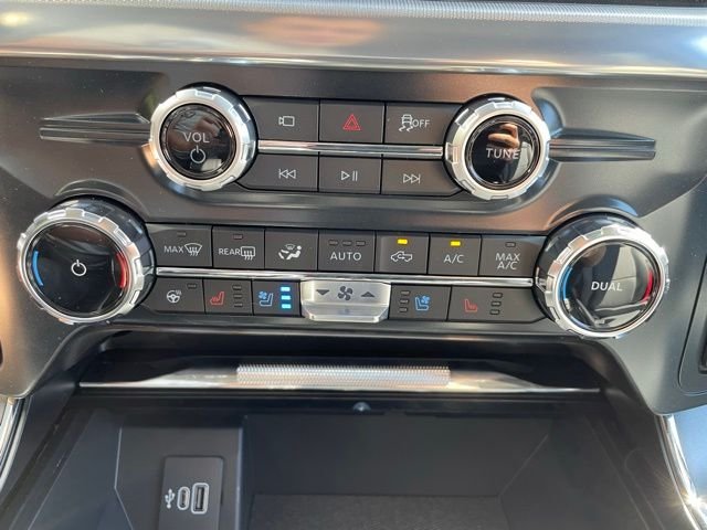 New 2026 Gray Ford Lariat image 28