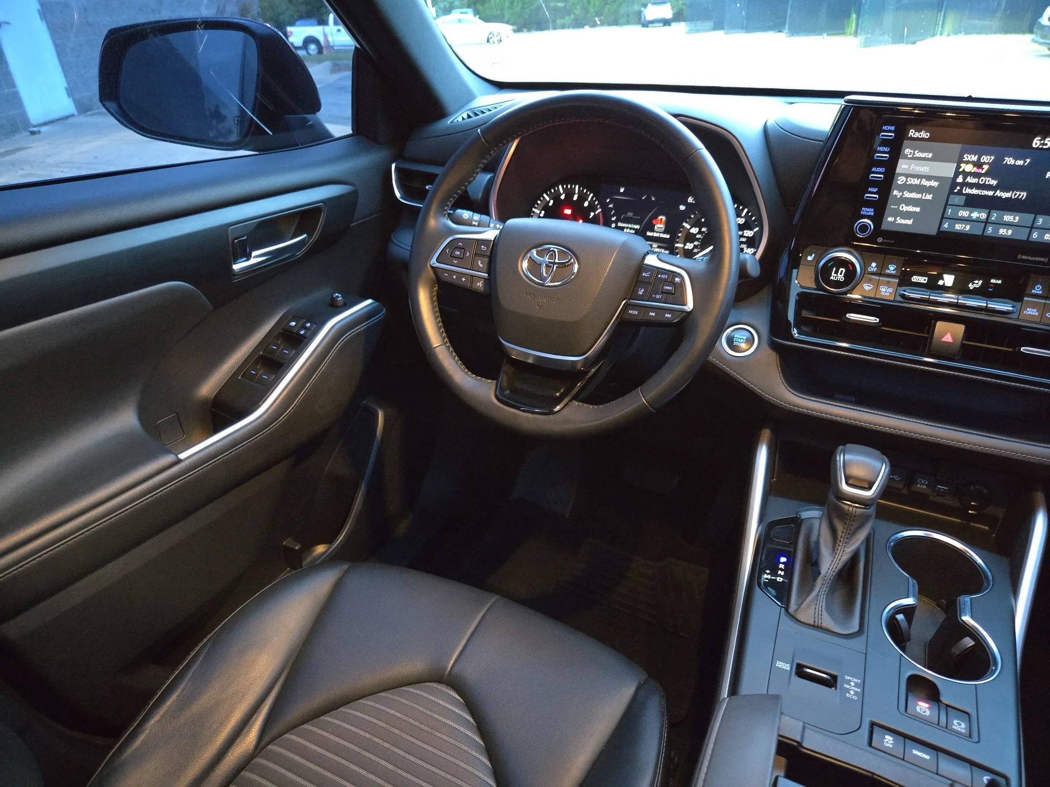 Used 2021 Midnight Black Metallic Toyota XSE image 9
