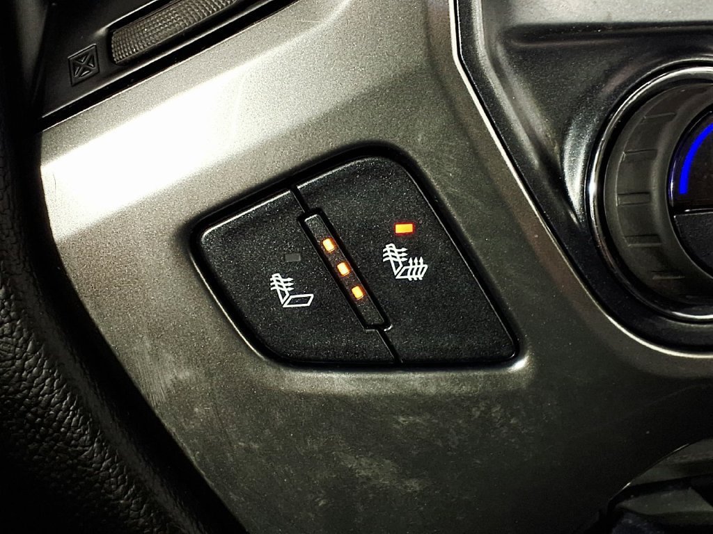 Used 2018 BLACK Chevrolet LT image 16
