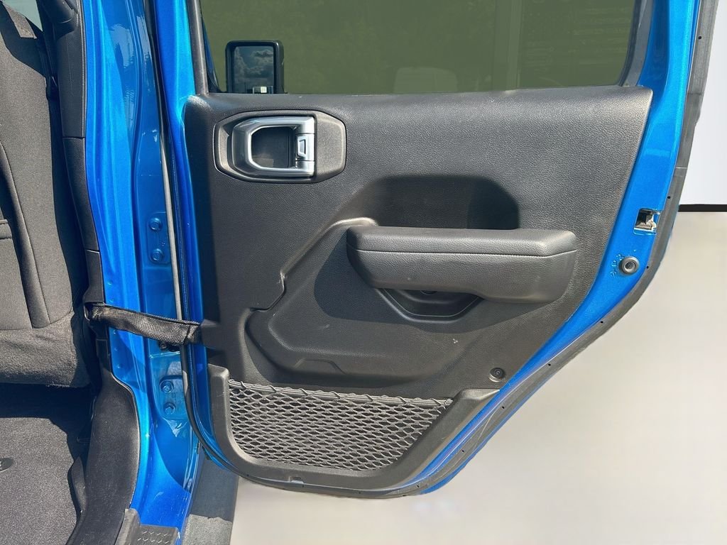 Used 2023 Blue Jeep Sport S image 26
