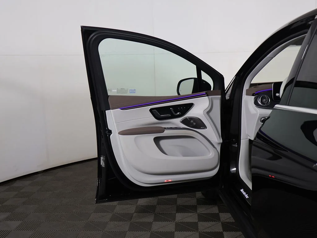 Used 2023 Black Mercedes-Benz 450 image 25