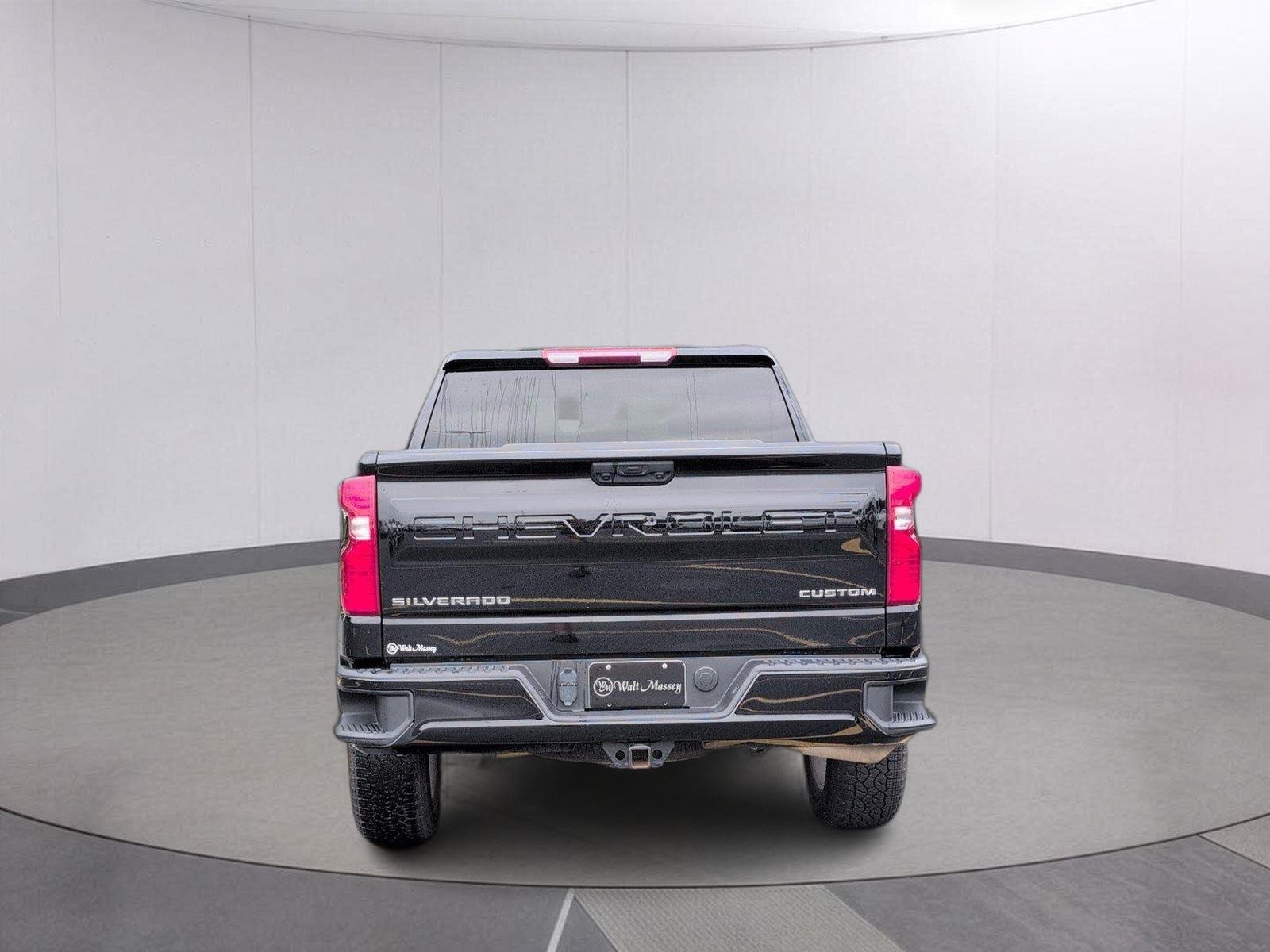 Used 2025 Black Chevrolet Custom image 4
